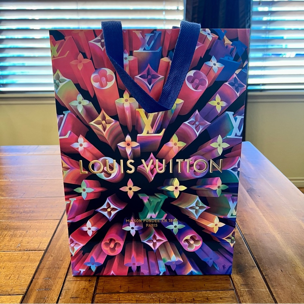 🌈 Louis Vuitton LV Limited Edition Rainbow Prism Medium Gift Bag Shopper…
